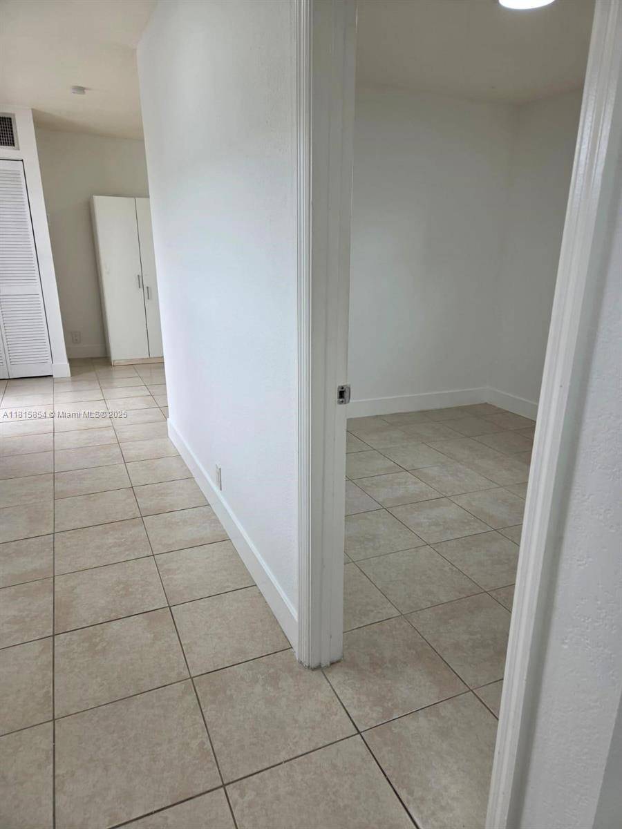 Oakland Park, FL 33309,4160 NW 12th Ave #B