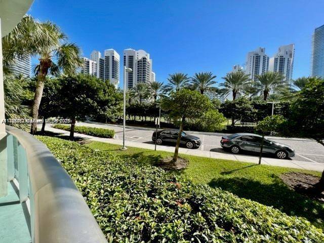 Sunny Isles Beach, FL 33160,19370 Collins Ave #121