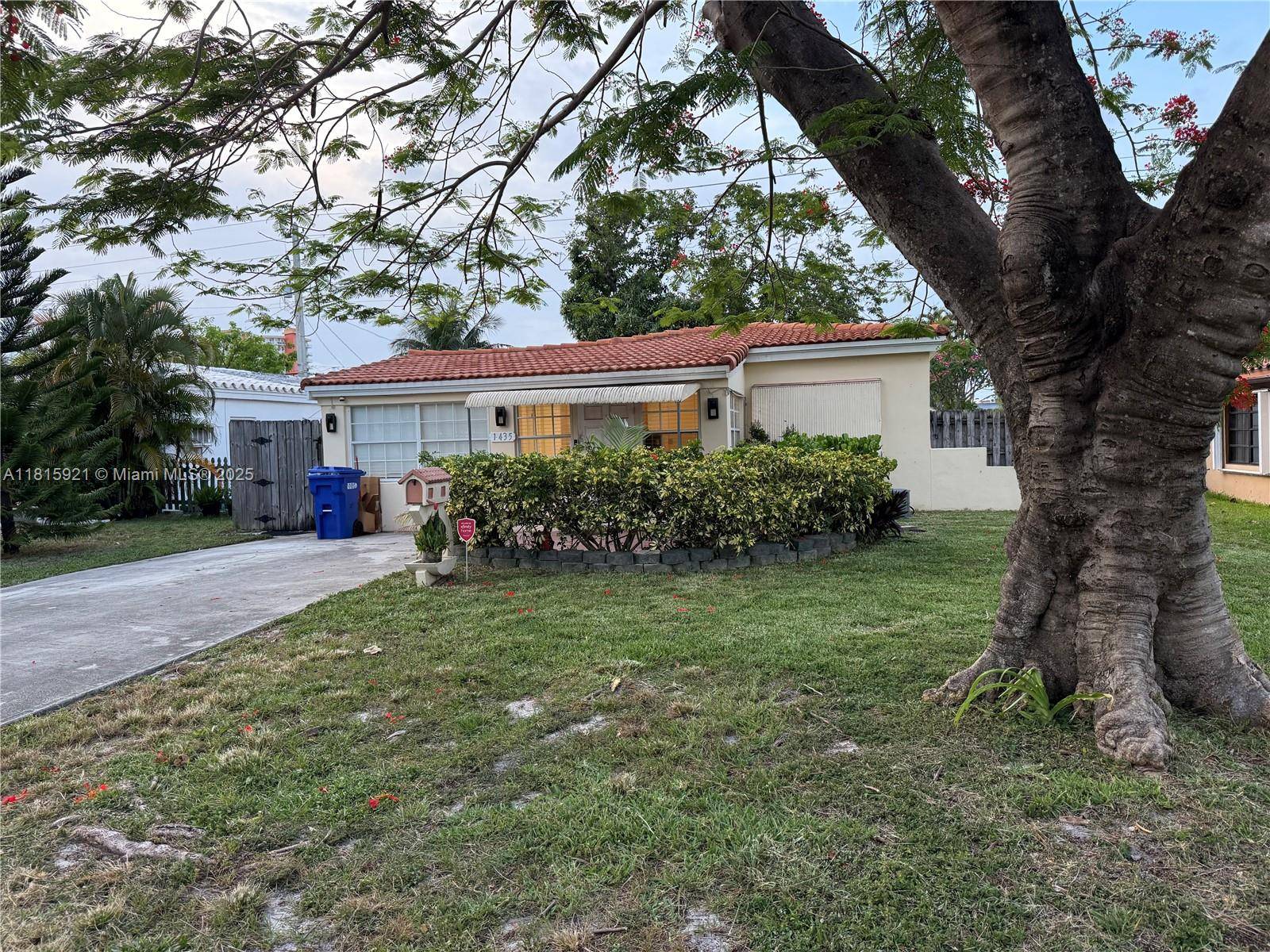 North Miami Beach, FL 33162,1435 NE 182nd St
