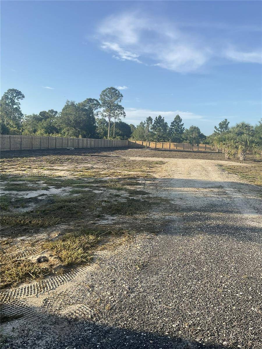 Clewiston, FL 33440,648 Hunting Club Ave