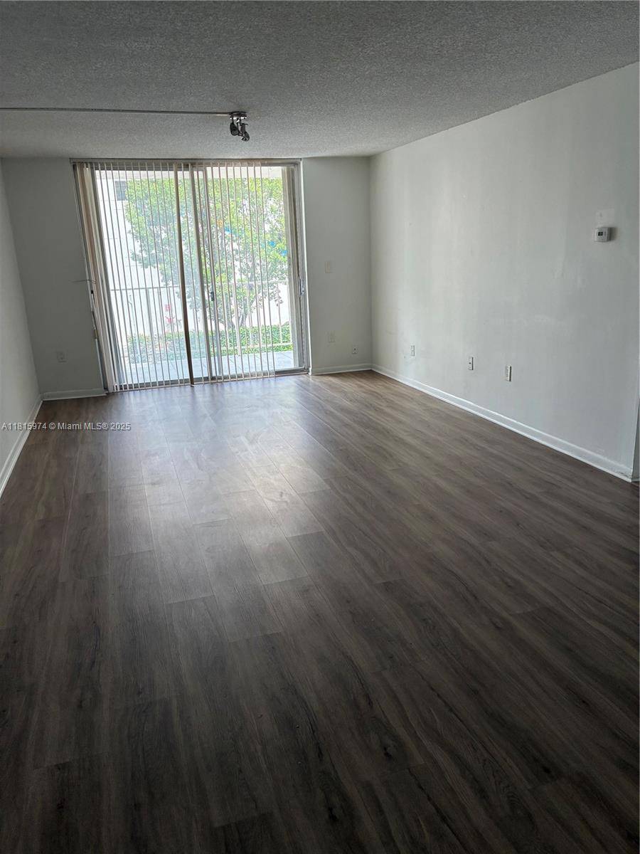 Hialeah, FL 33012,4675 W 18th Ct #211