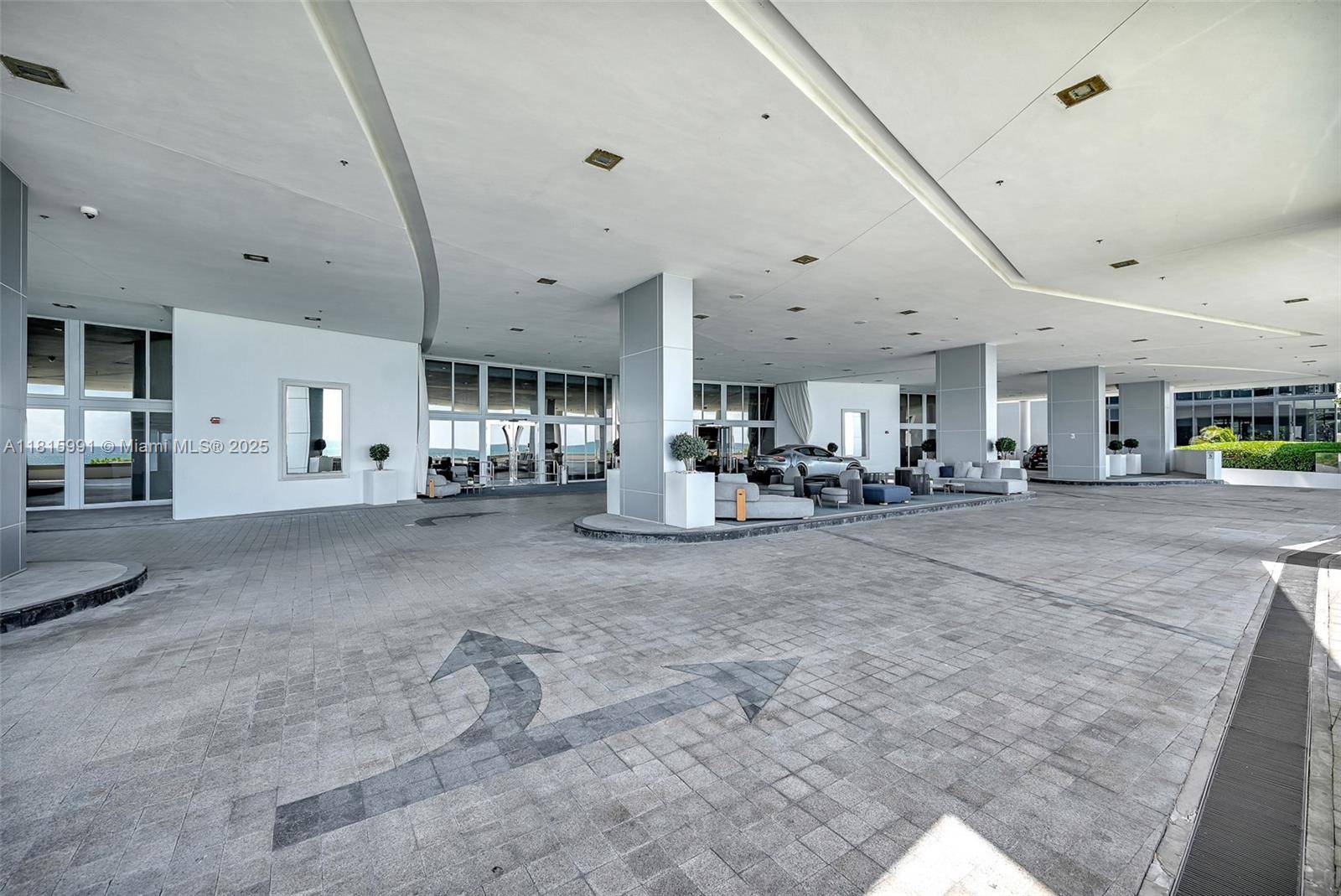 Sunny Isles Beach, FL 33160,17121 Collins Ave #2304