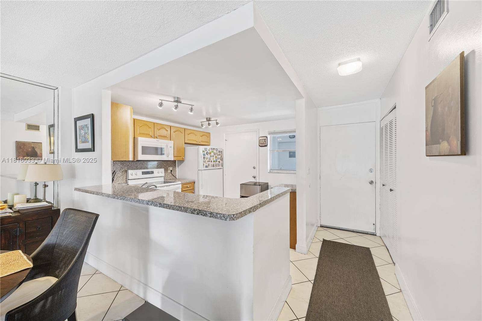 North Miami Beach, FL 33160,3550 NE 169th St #112
