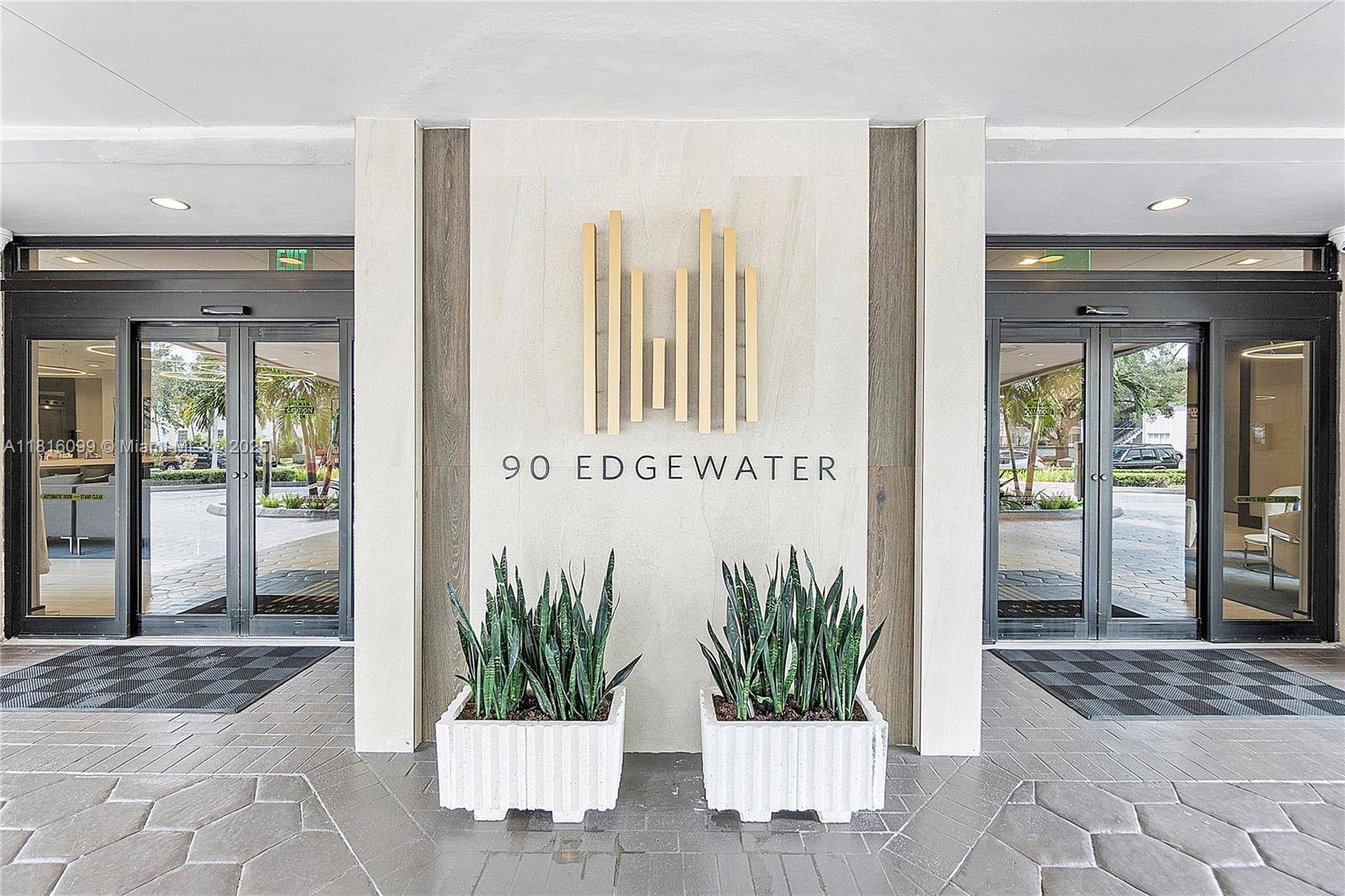 Coral Gables, FL 33133,90 Edgewater Dr #305