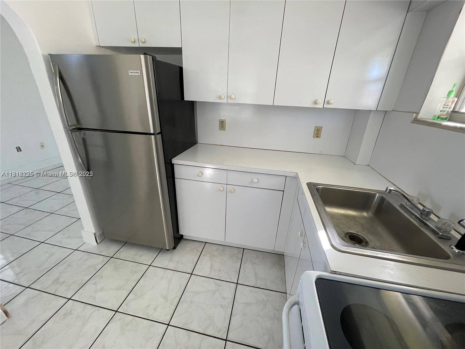 Hallandale Beach, FL 33009,1016 NW 1st Ave