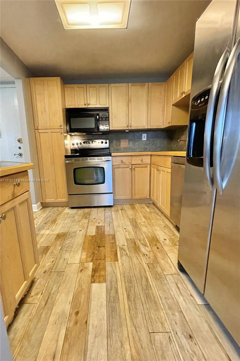 Hollywood, FL 33020,2751 Taft St #107