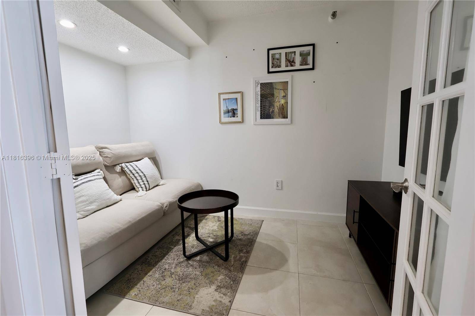 Aventura, FL 33180,20505 E Country Club Dr #1237