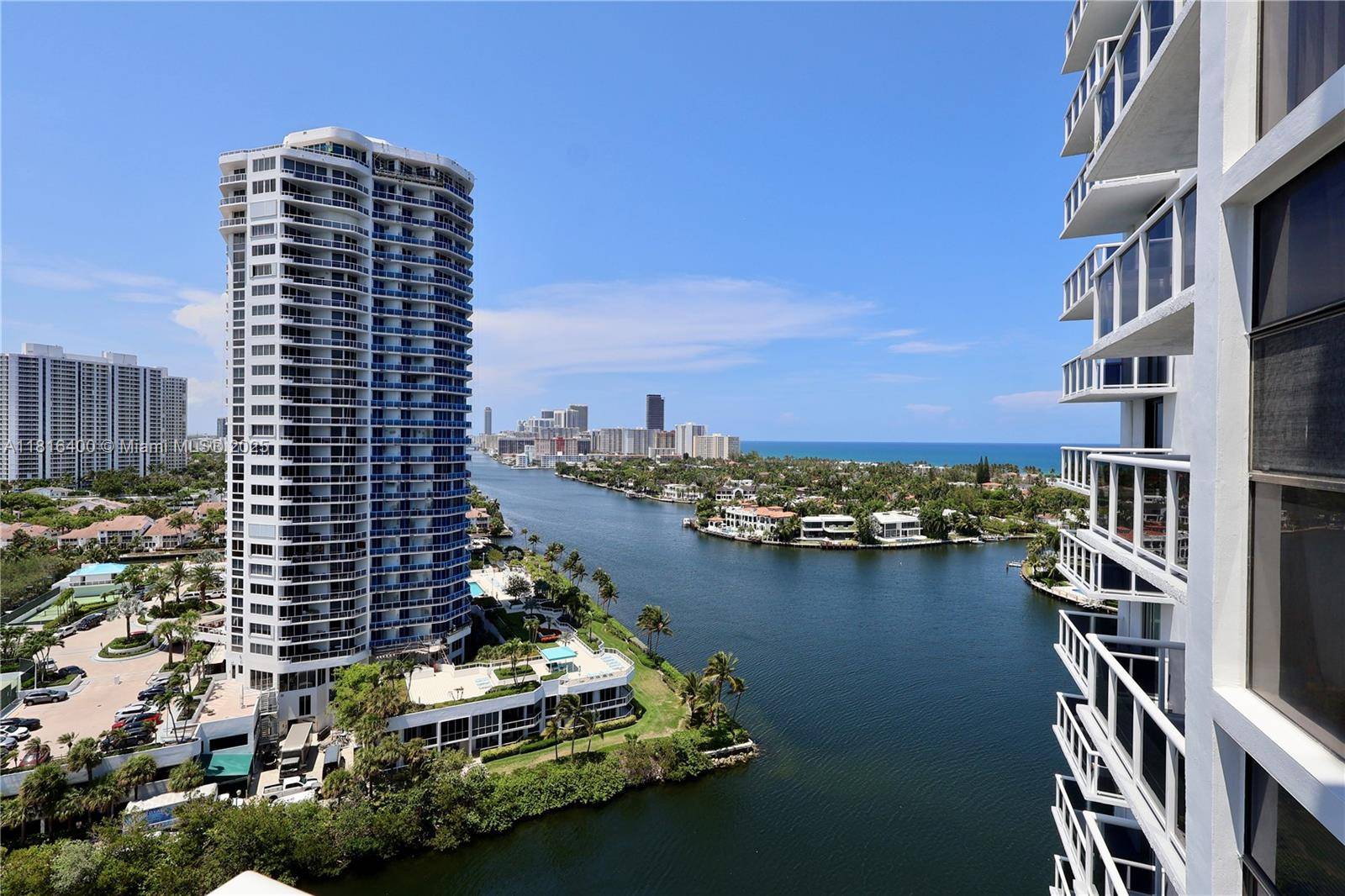 Aventura, FL 33180,20515 E Country Club Dr #1841