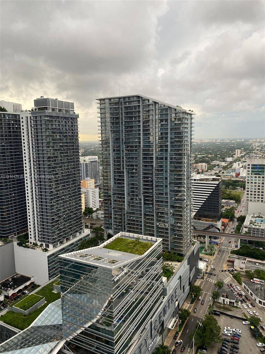 Miami, FL 33131,68 SE 6th St #3404