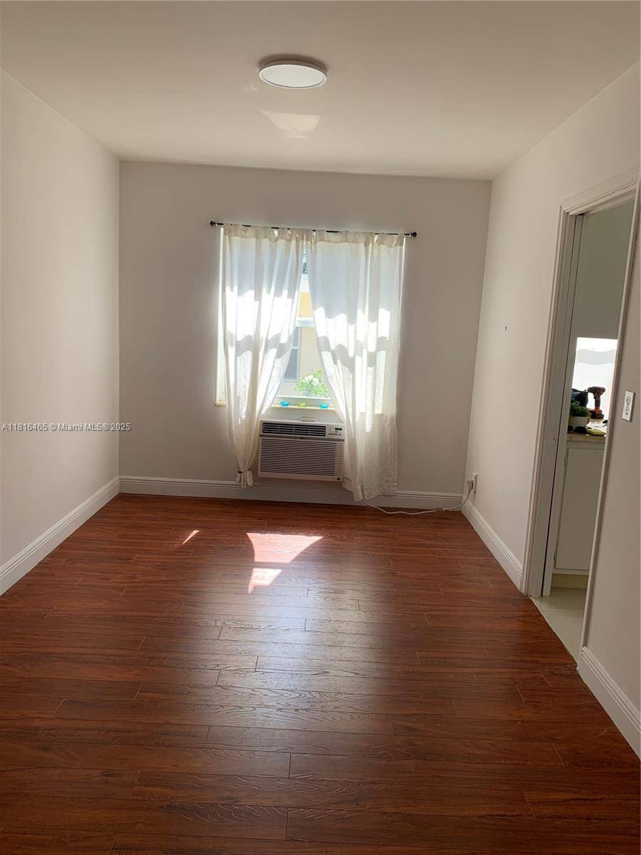 Miami Shores, FL 33138,723 NE 91st St #3C
