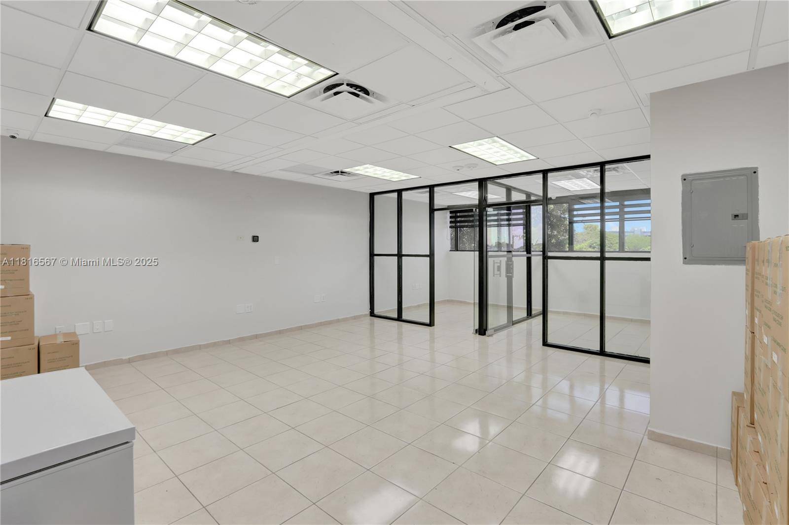 Coral Gables, FL 33134,814 Ponce De Leon Blvd #219