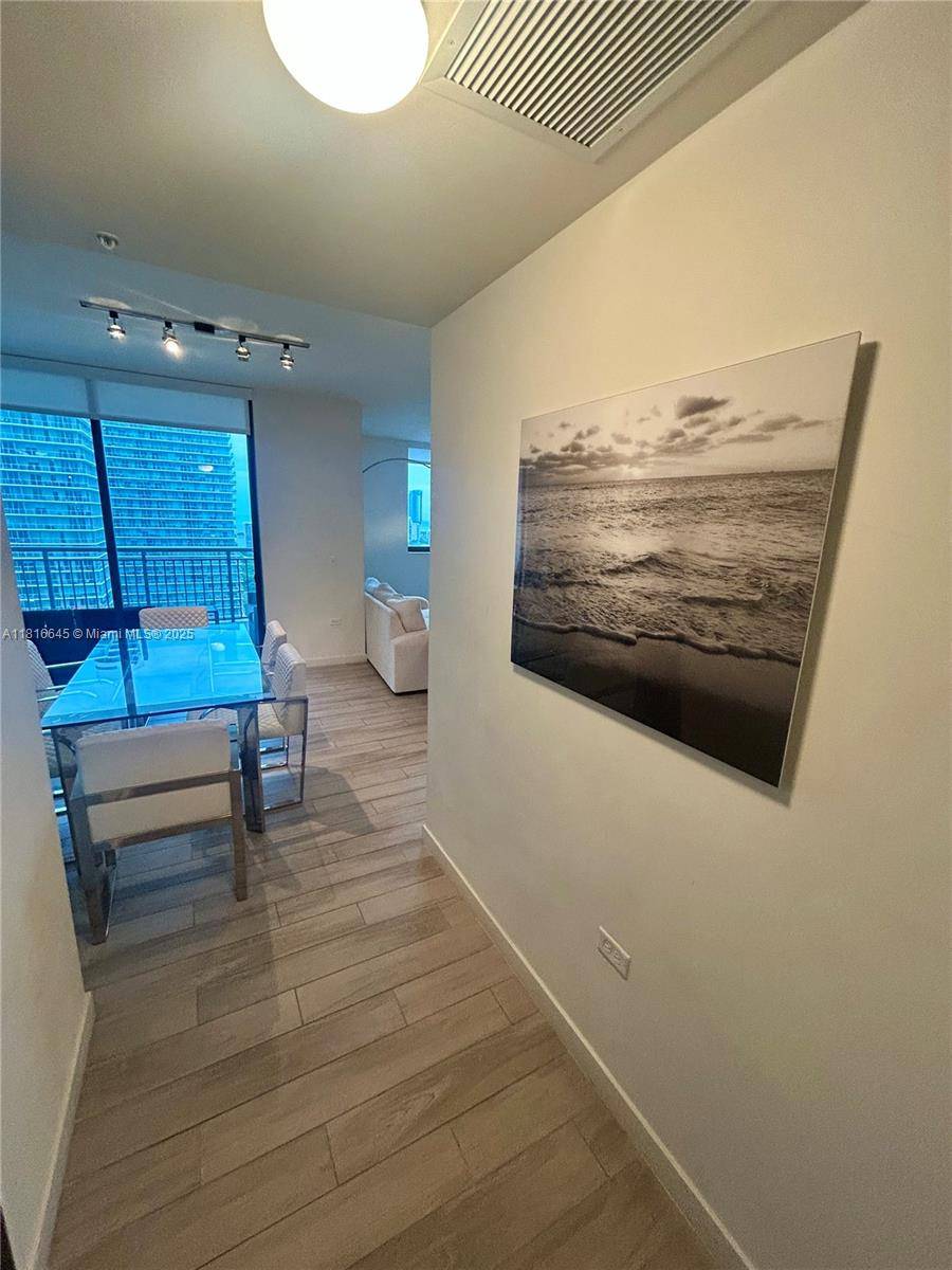 Miami, FL 33130,999 SW 1st Ave #2804