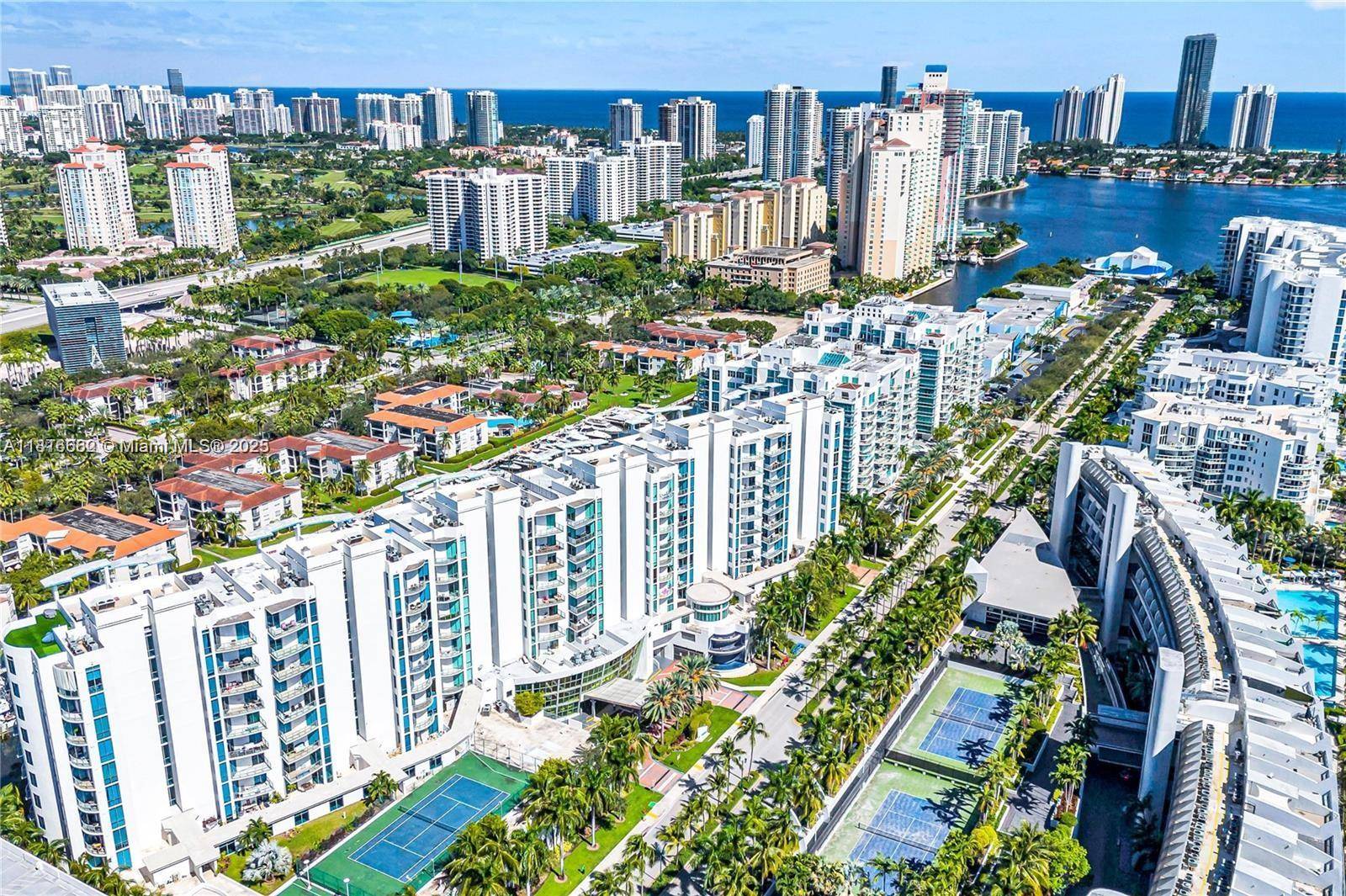 Aventura, FL 33180,3029 NE 188th St #821