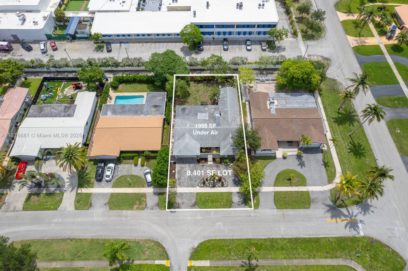Hollywood, FL 33021,1305 N 47th Ave