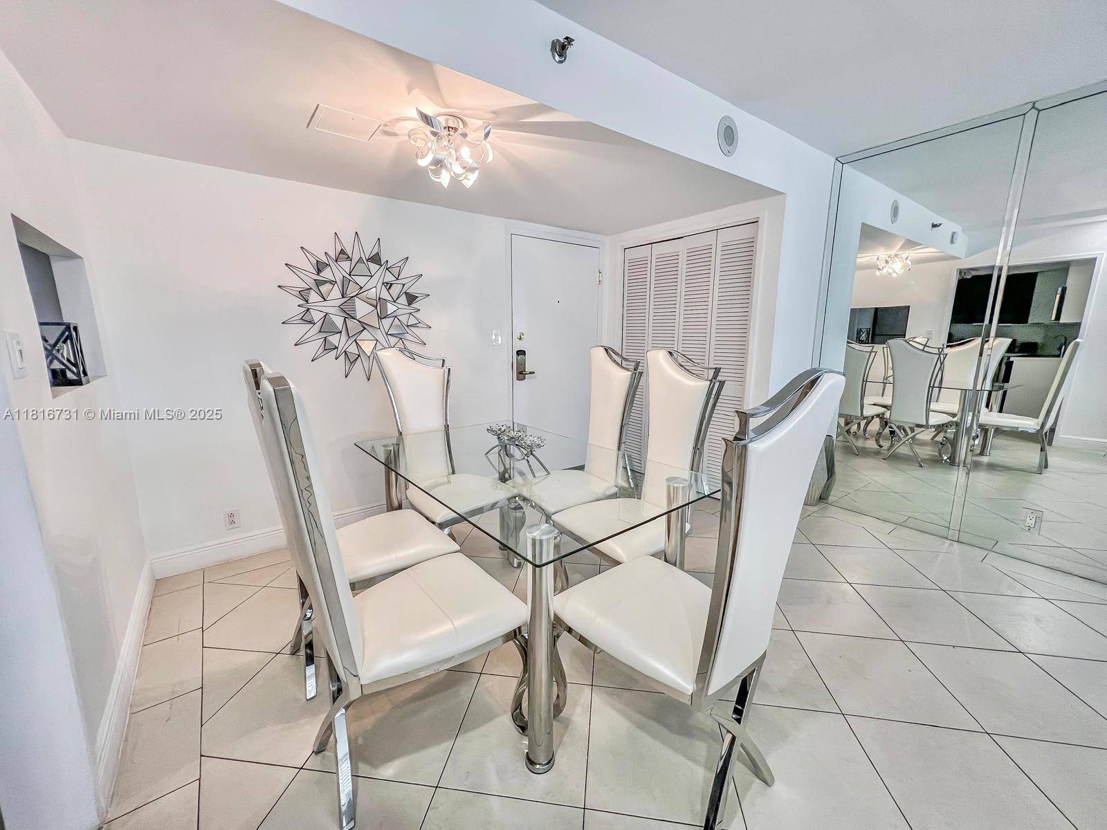 Miami Beach, FL 33140,5225 Collins Ave #517
