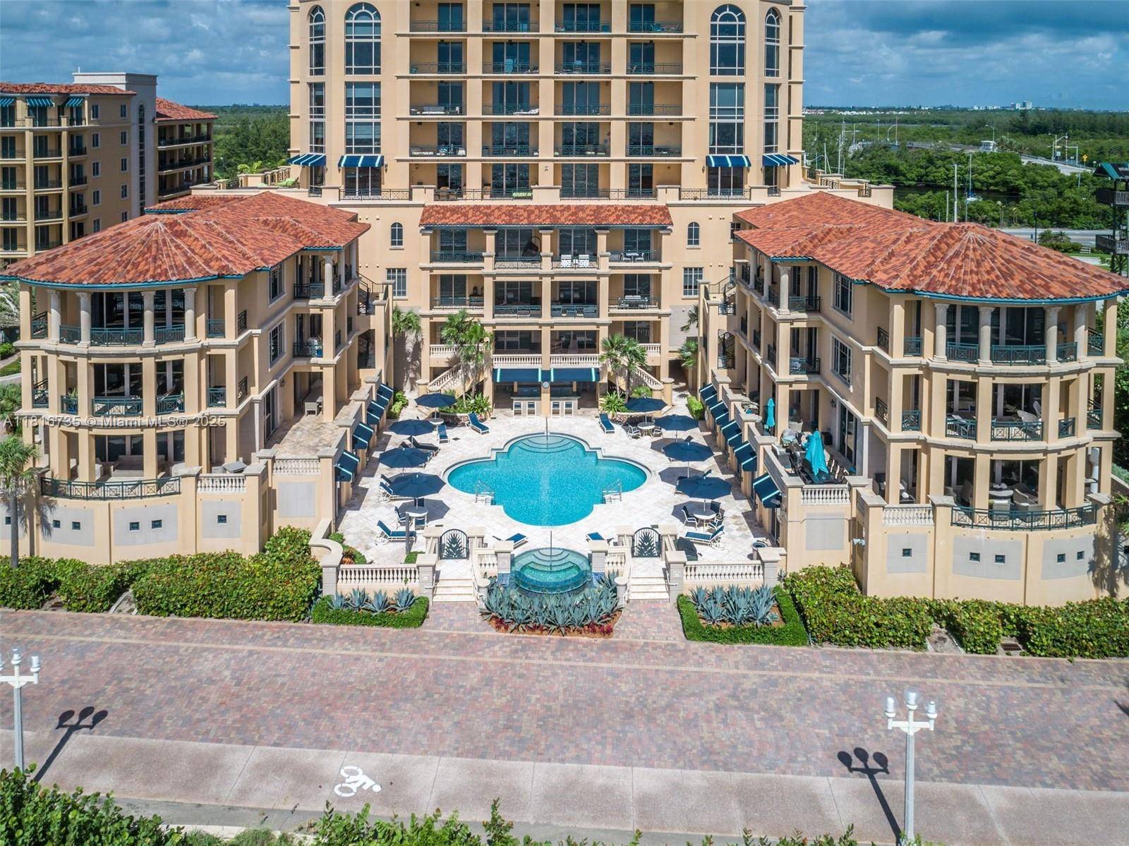 Hollywood, FL 33019,3501 N Ocean Dr #6C