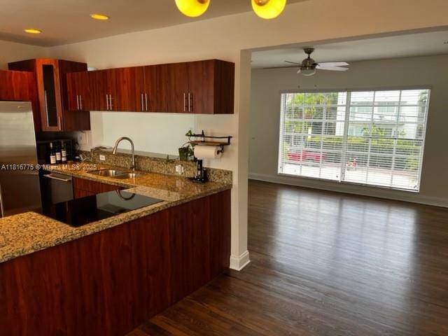 Miami Beach, FL 33140,3900 N Meridian Ave #4