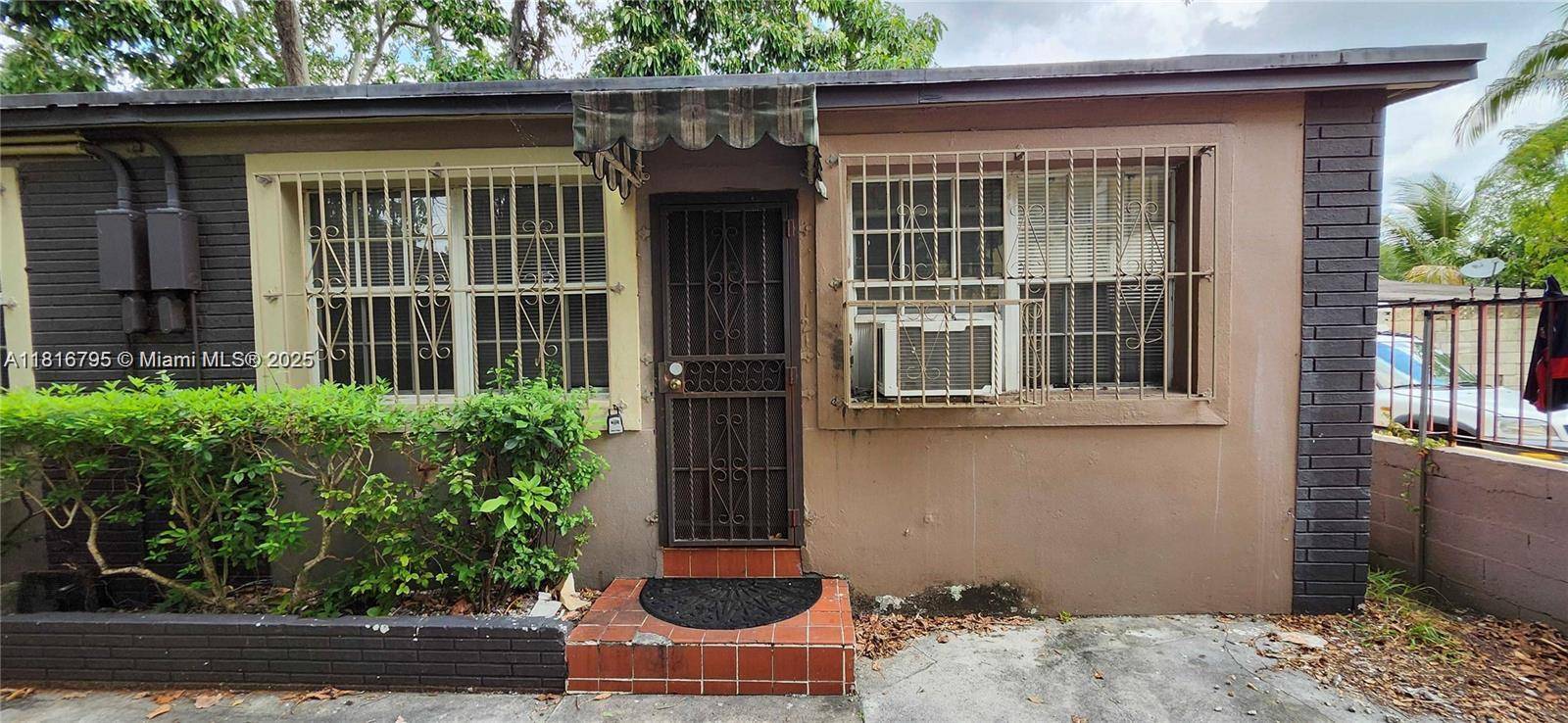 Miami, FL 33137,119 NE 56th St #2