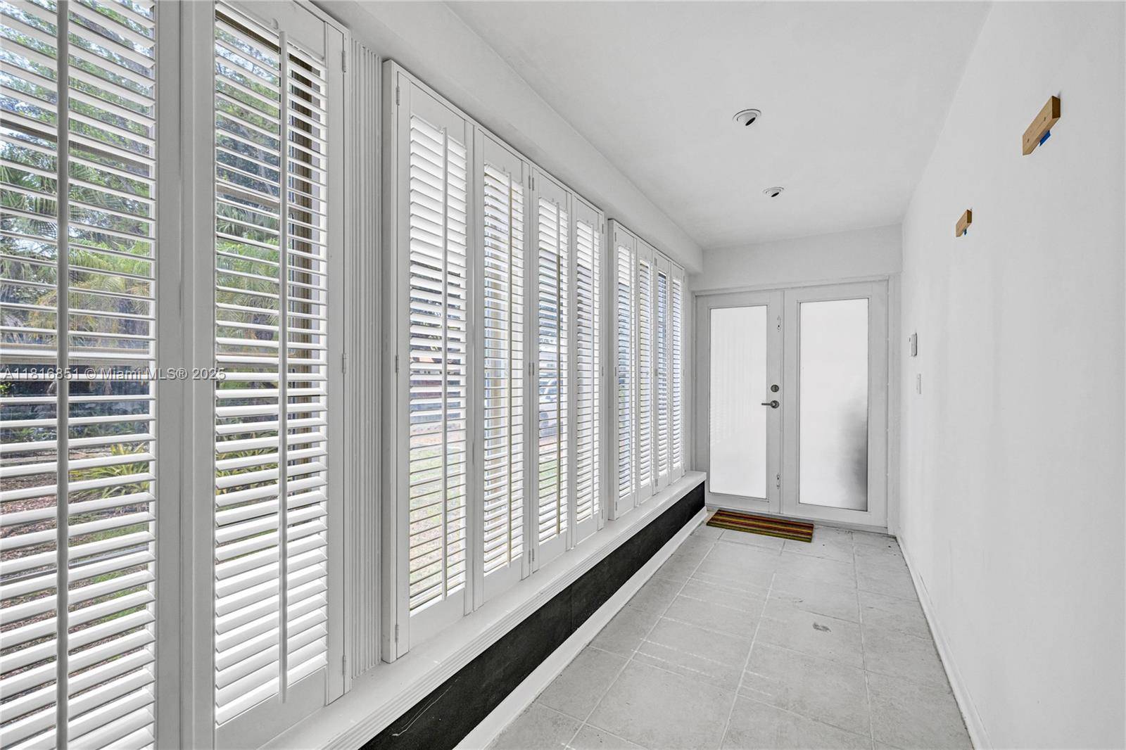 Coral Gables, FL 33134,923 Catalonia Ave