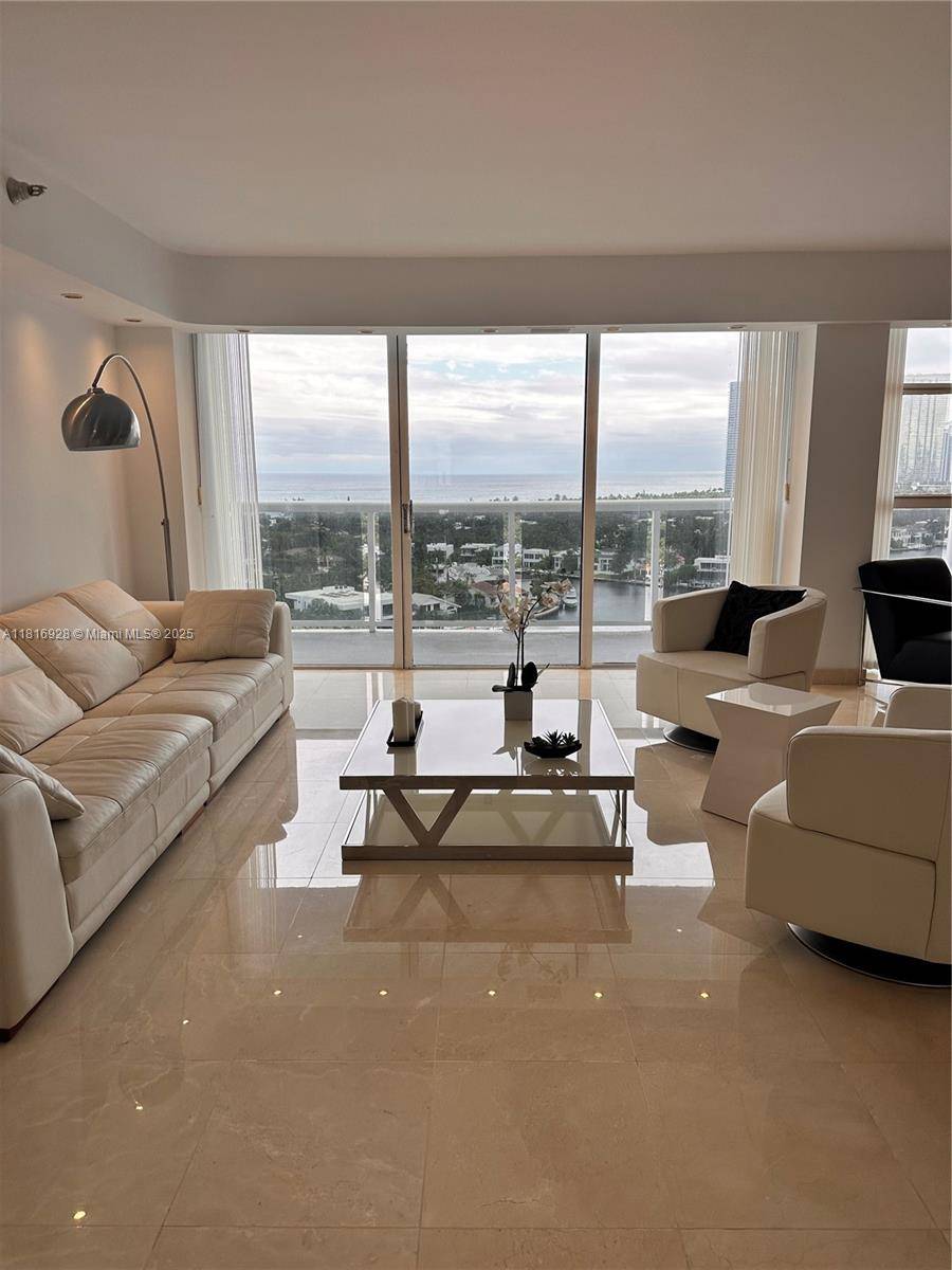 Aventura, FL 33180,20515 E Country Club Dr #1847