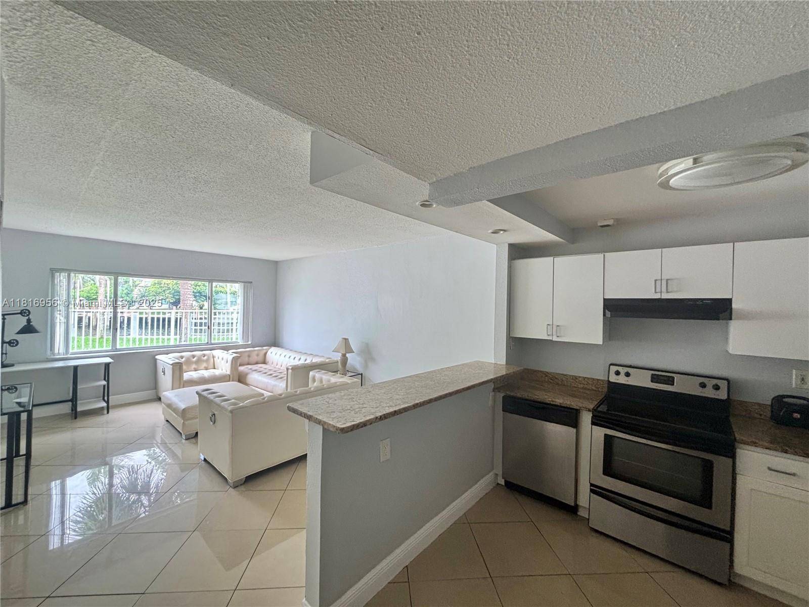 Pompano Beach, FL 33060,251 SE 6th Ave #3