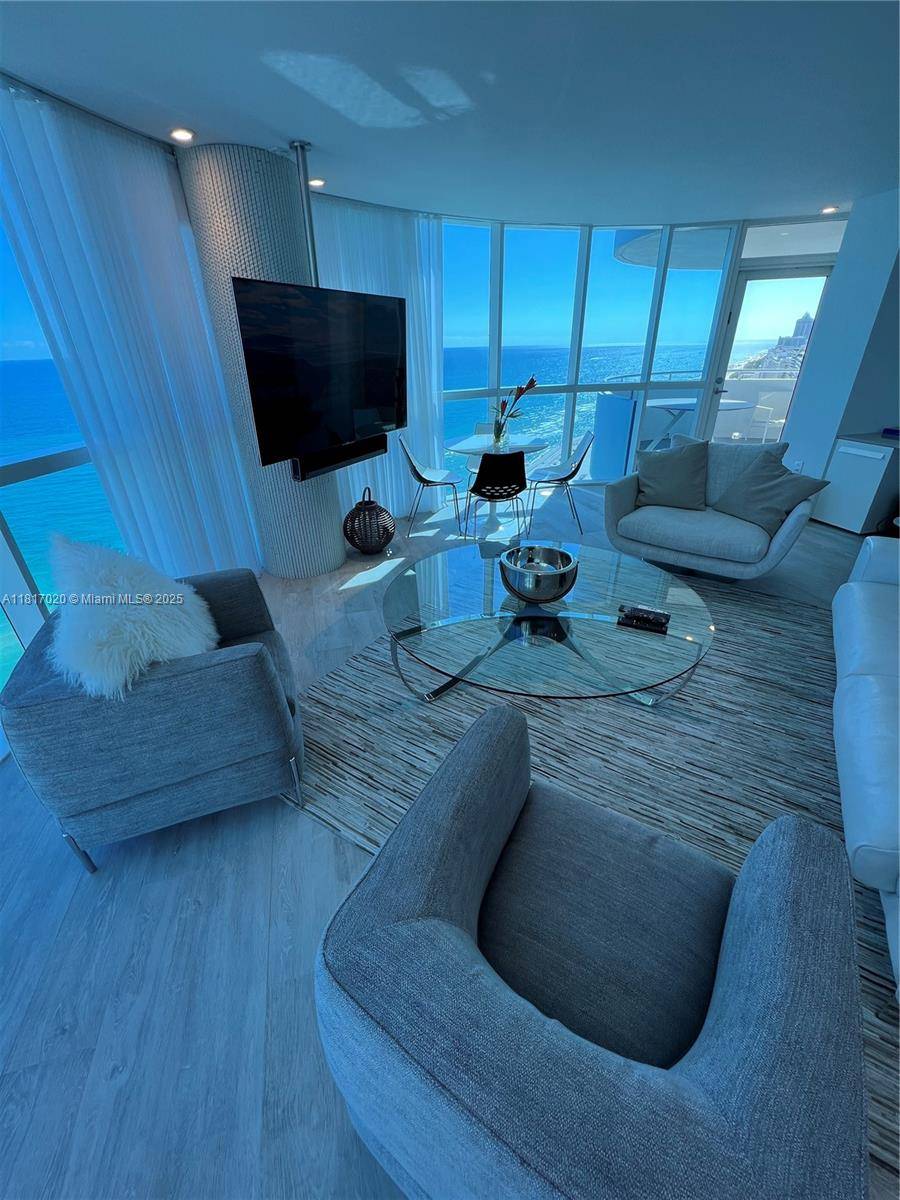 Miami Beach, FL 33141,6301 Collins Ave #30 01