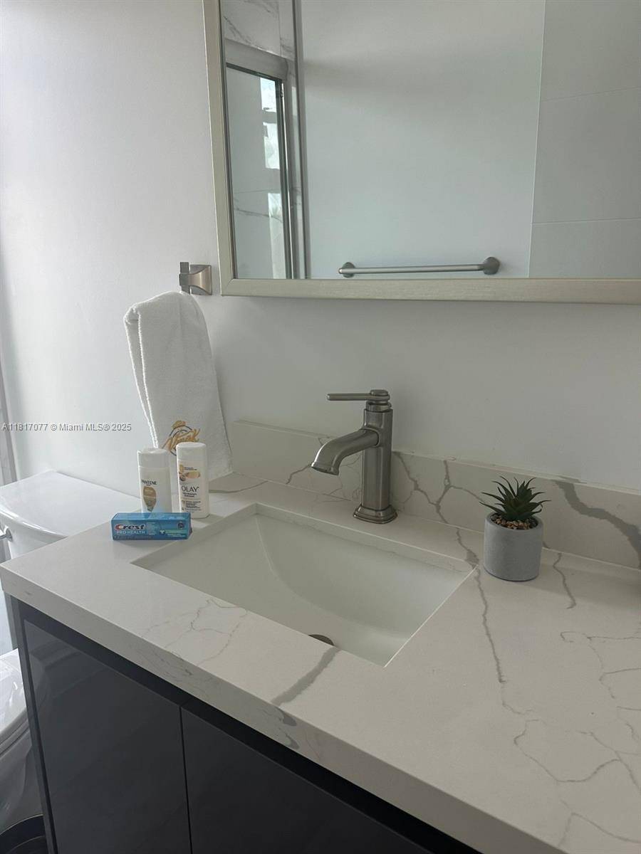 Hollywood, FL 33020,2342 Mckinley St #3