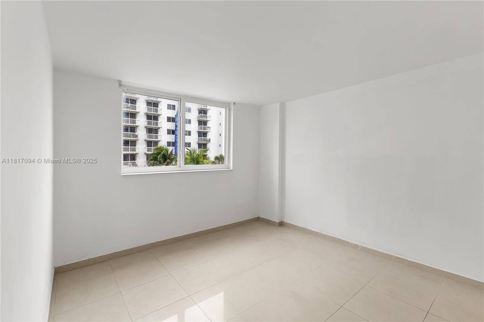 Miami Beach, FL 33139,345 Ocean Dr #321