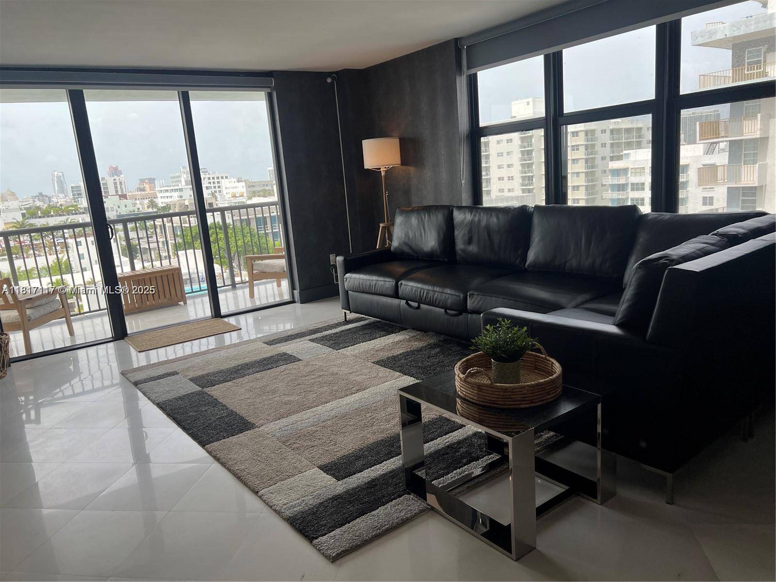 Miami Beach, FL 33139,1800 Collins Ave #9D