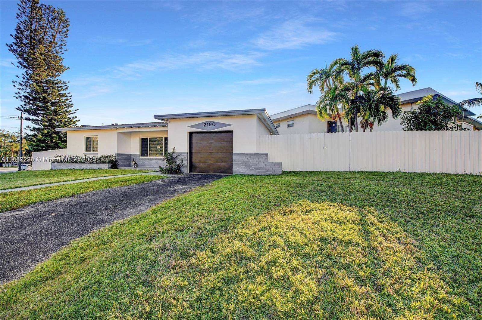 North Miami Beach, FL 33162,2190 NE 169th St