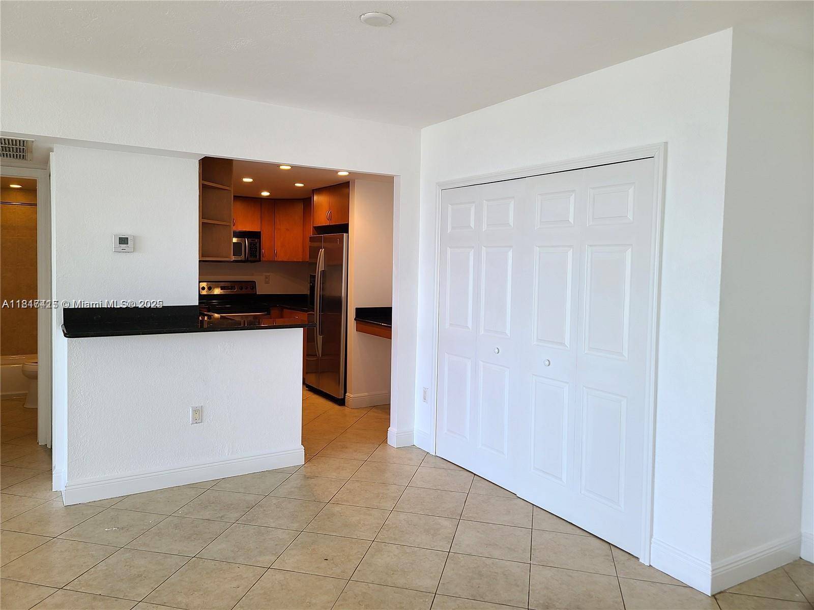 Bay Harbor Islands, FL 33154,10350 W Bay Harbor Dr #5L