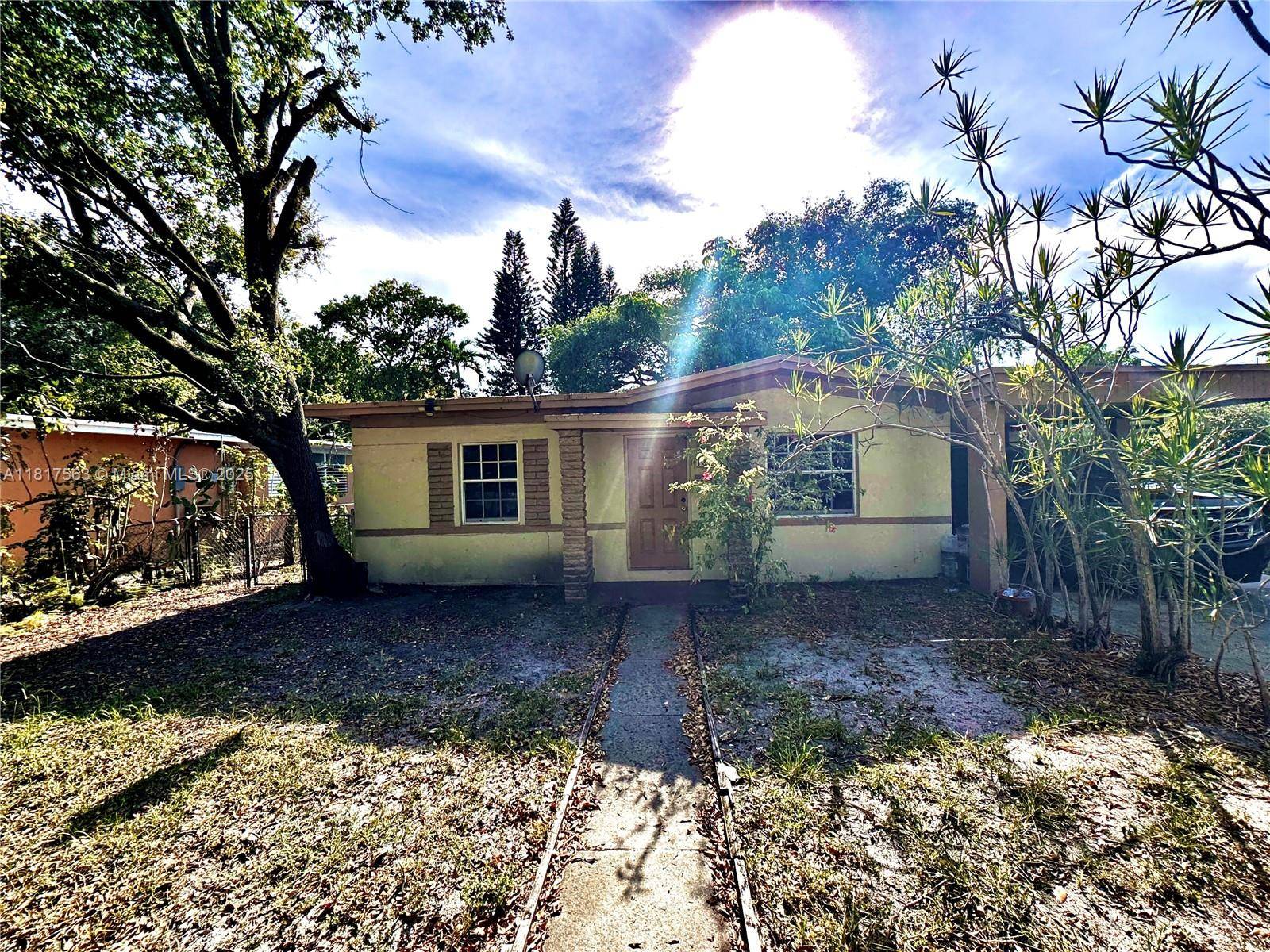 North Miami, FL 33168,13630 NW 5th Ave