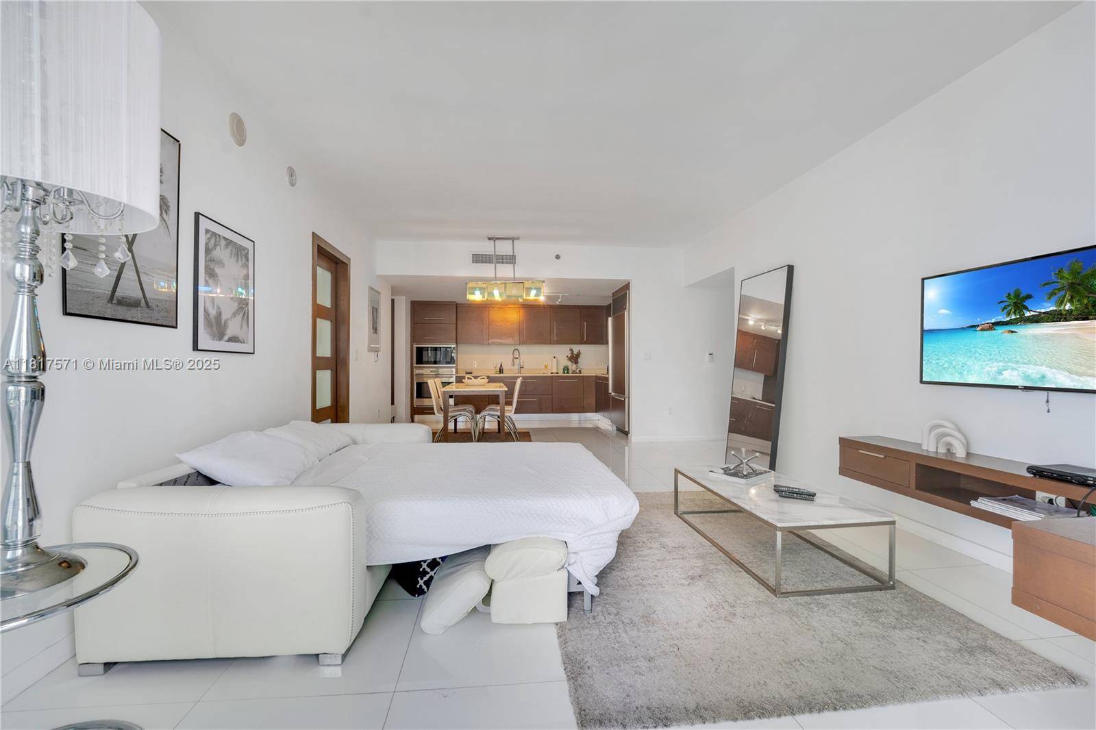 Miami, FL 33131,485 Brickell Ave #1801