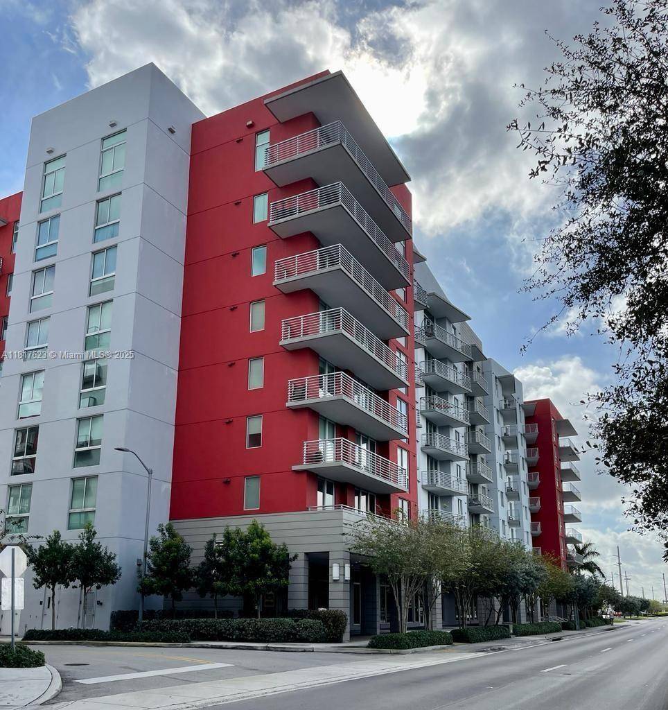 Doral, FL 33178,7661 NW 107th Ave #614