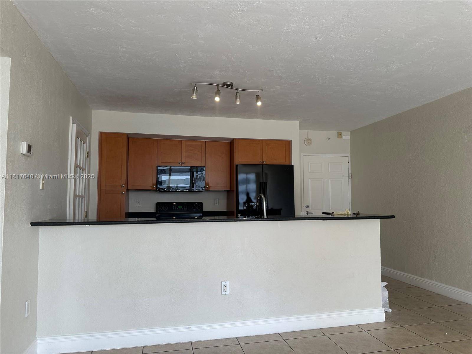 Bay Harbor Islands, FL 33154,10350 W Bay Harbor Dr #4F