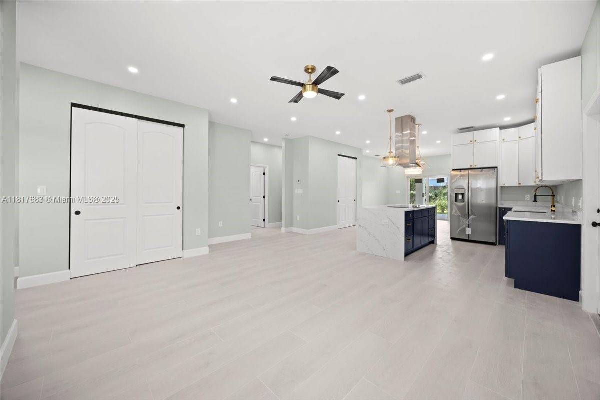 West Palm Beach, FL 33407,930 34th St
