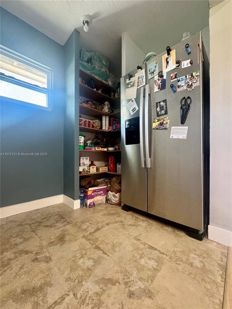 Miami, FL 33179,807 NE 214th Ln #3