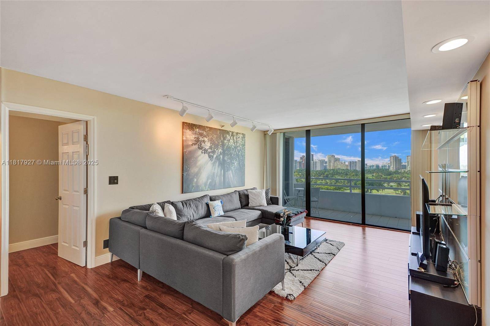 Aventura, FL 33180,20225 NE 34th Ct #1014
