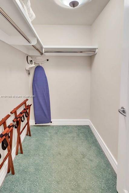Miami, FL 33131,1435 Brickell Ave #3011
