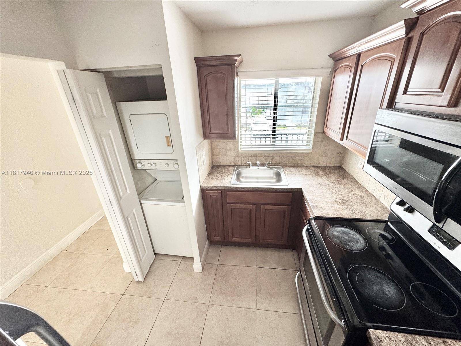 Hialeah, FL 33016,6121 W 24th Ave #204