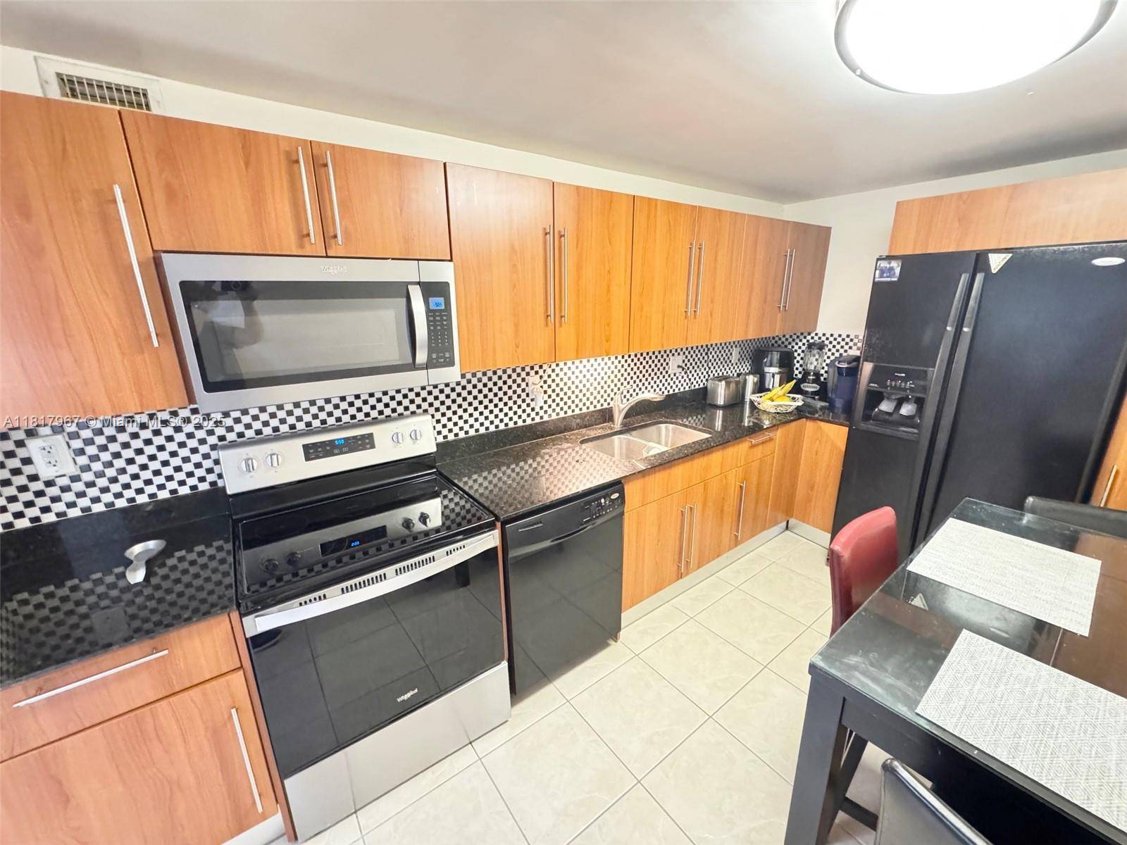 Hollywood, FL 33019,3001 S Ocean Dr #229
