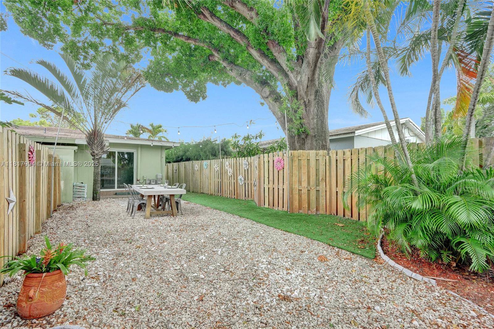 Fort Lauderdale, FL 33305,917 NE 17th Ct #917