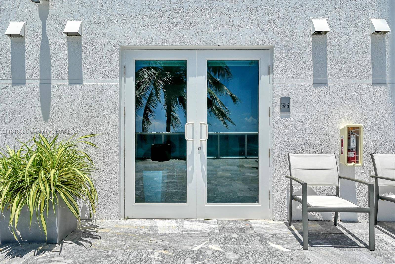 Hollywood, FL 33019,2711 S Ocean Drive #203