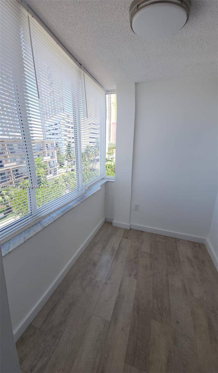 Sunny Isles Beach, FL 33160,250 180th #506