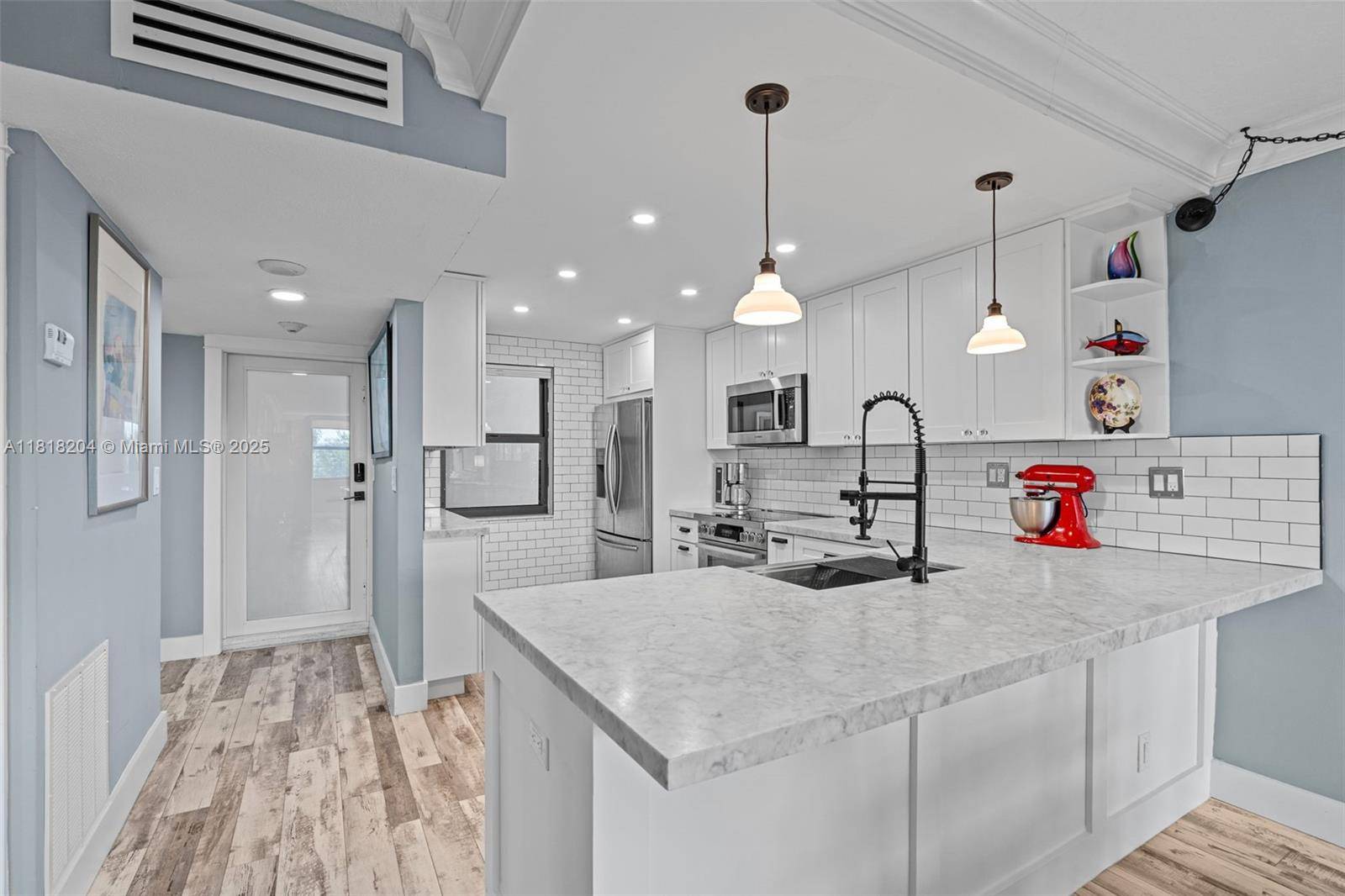 Pompano Beach, FL 33062,1401 N Riverside Dr #604