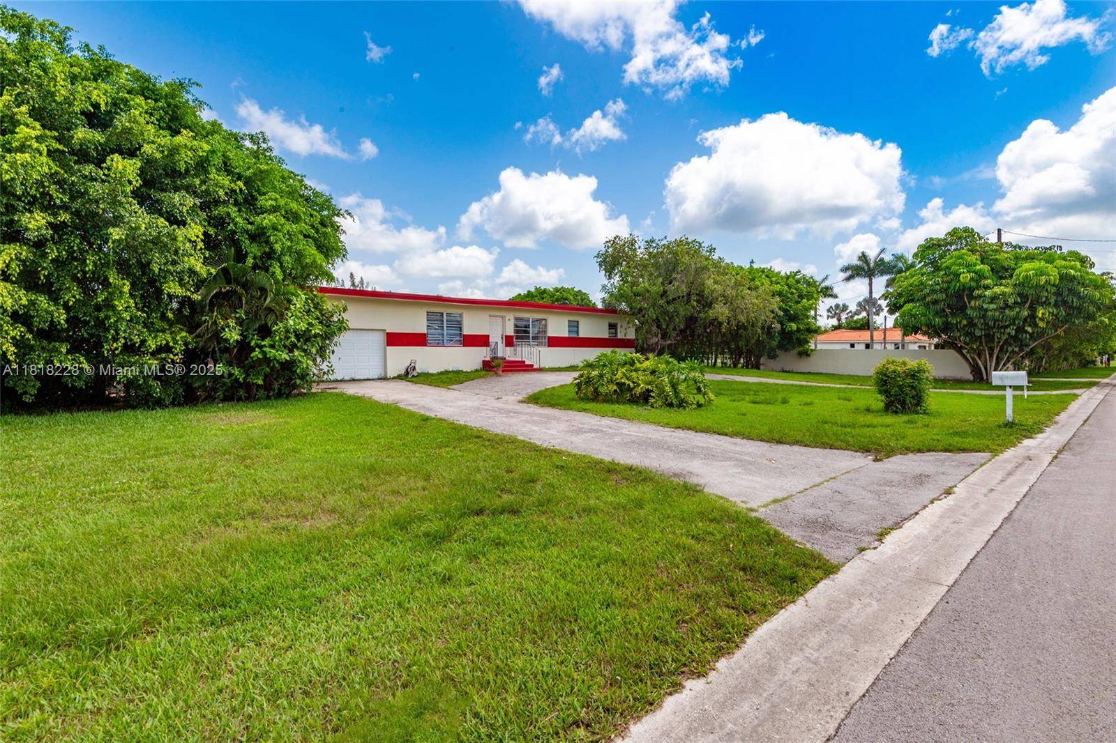 Miami, FL 33175,12445 SW 46th St