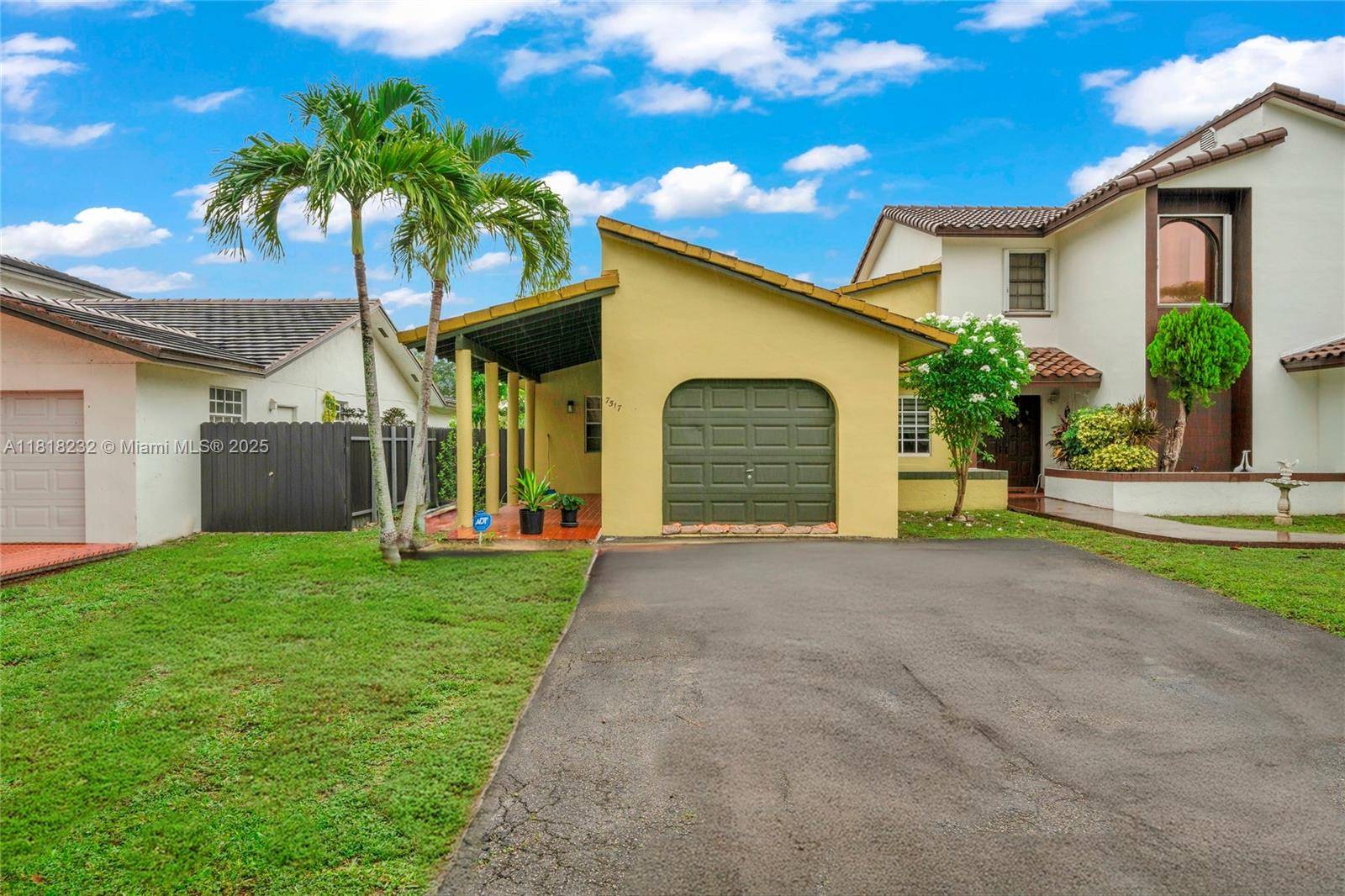 Hialeah, FL 33015,7517 N Augusta Dr