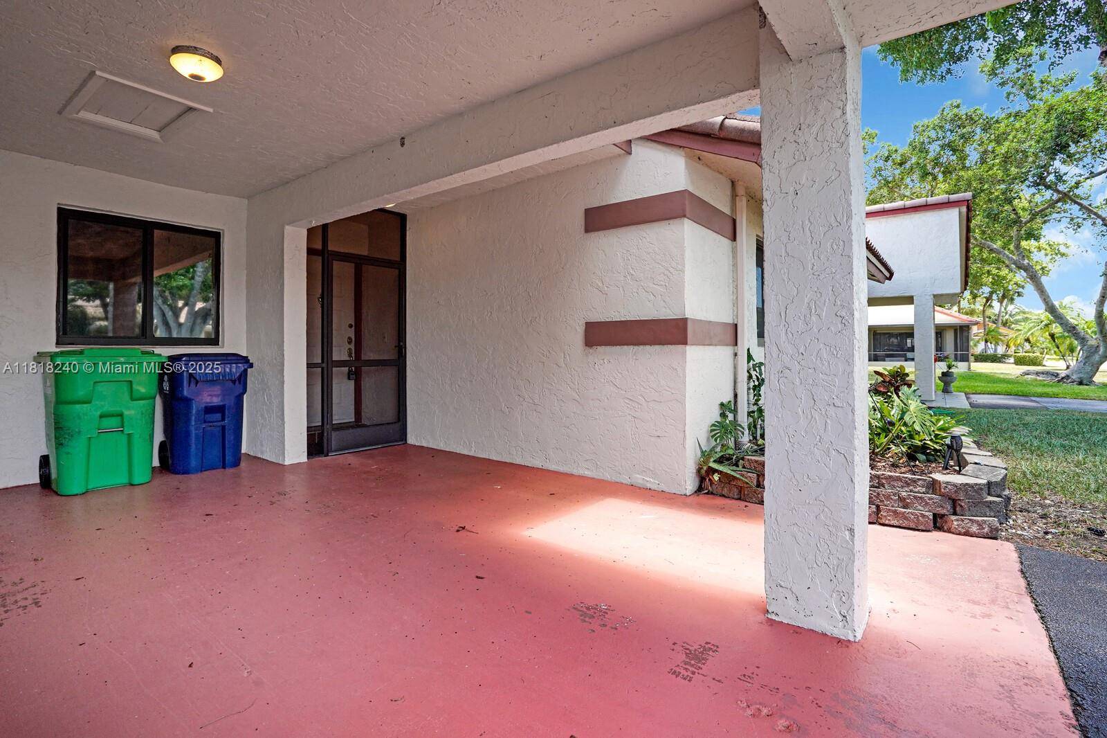 Sunrise, FL 33326,303 NW Lakeside Ct