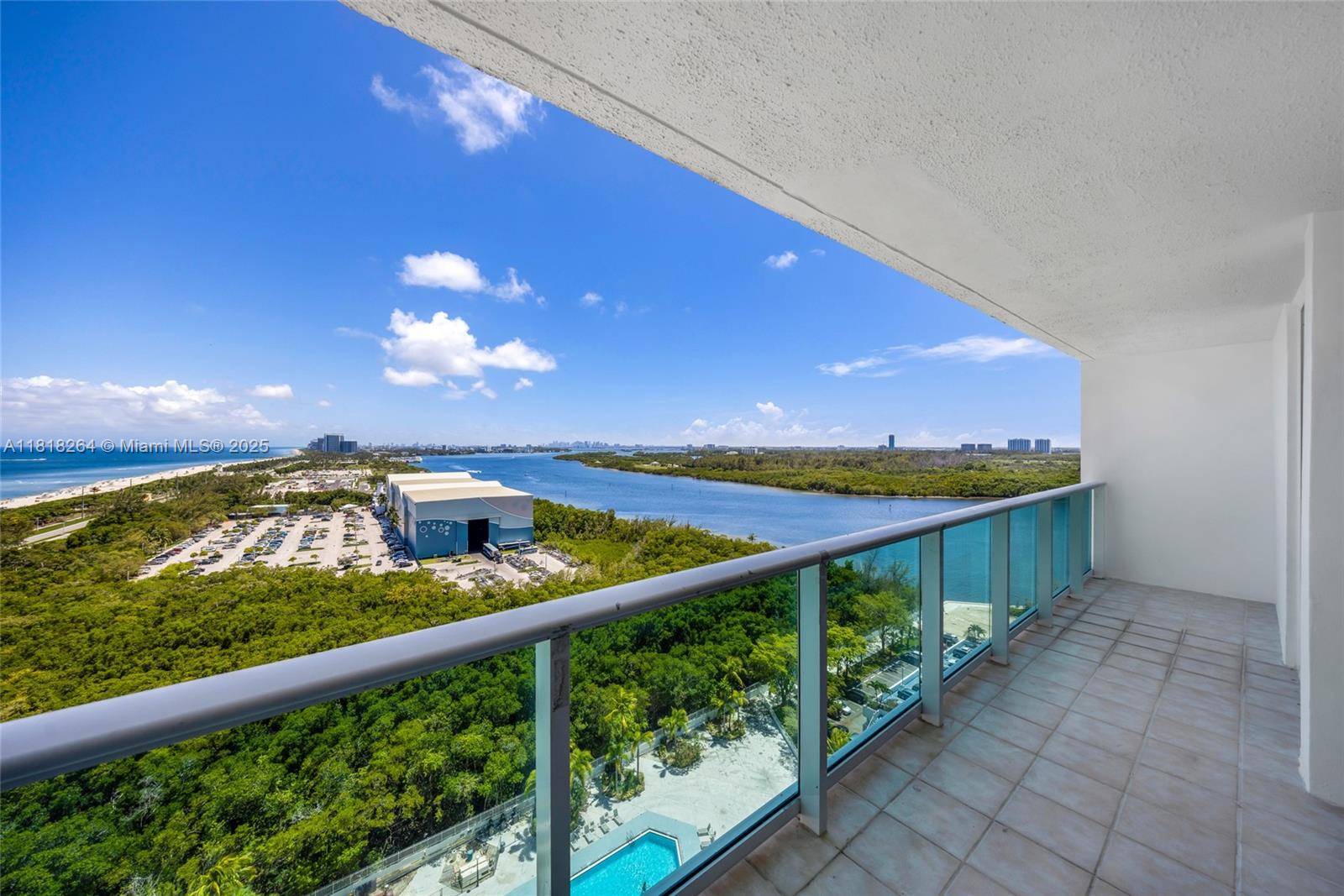 Sunny Isles Beach, FL 33160,100 Bayview Dr #1922