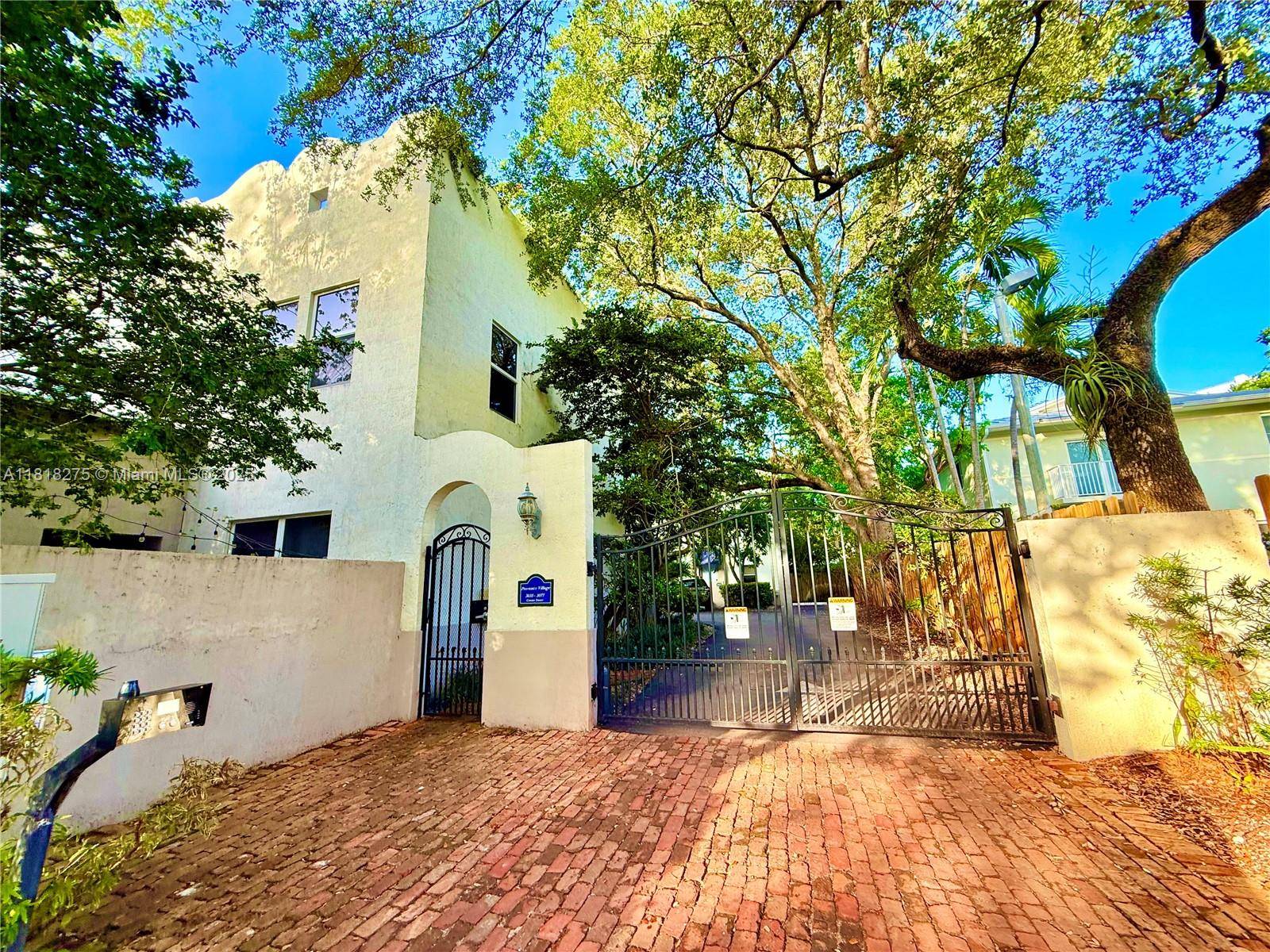 Miami, FL 33133,3071 Center St #19